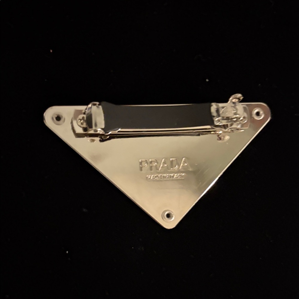 Vintage Prada 3” Black & Silver Metal Triangle Logo Hair Clip - Hair accessories - Picture 3 of 8